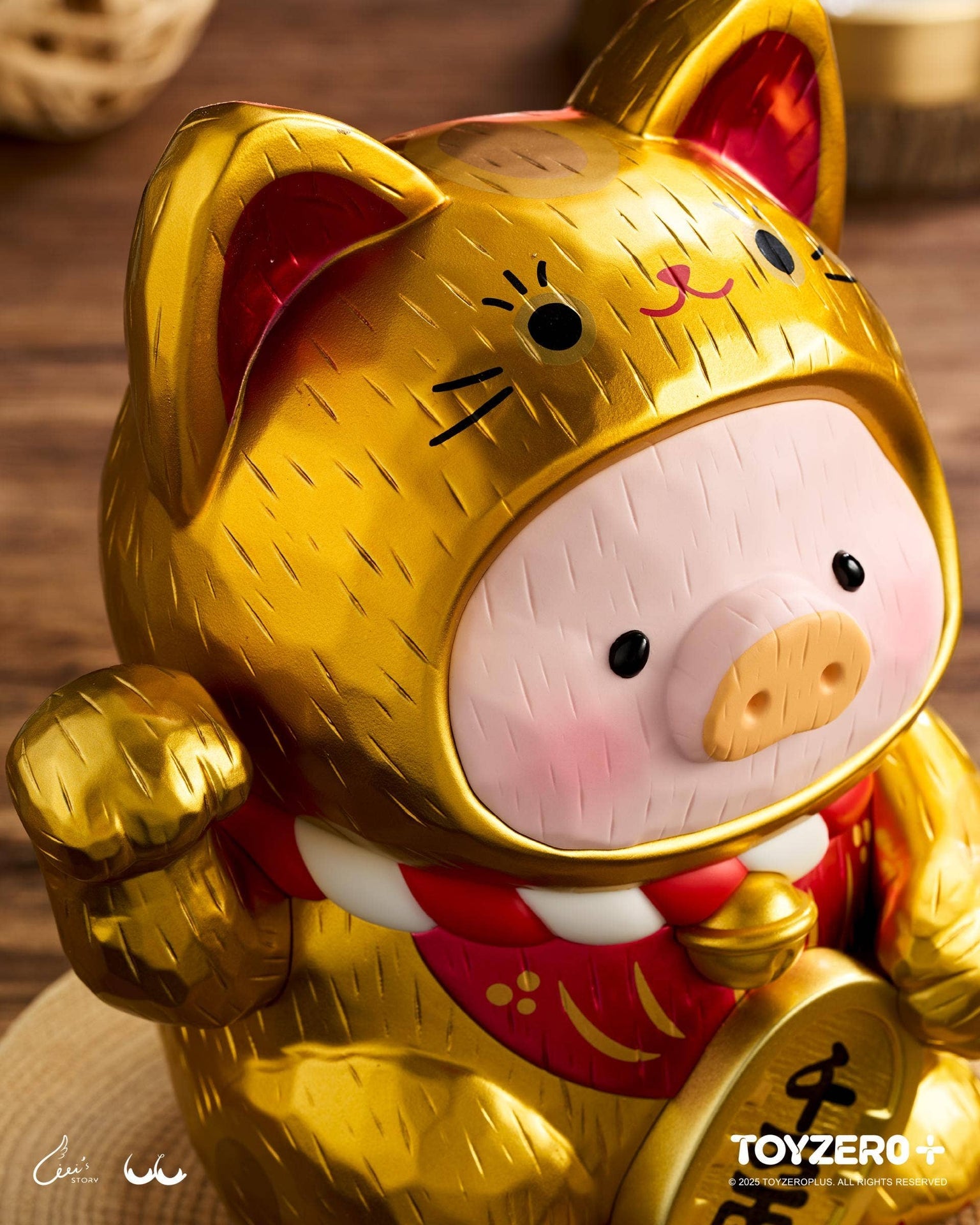 LuLu le Cochonnet - Maneki Lu (chat doré) — sculpture en bois 18cm