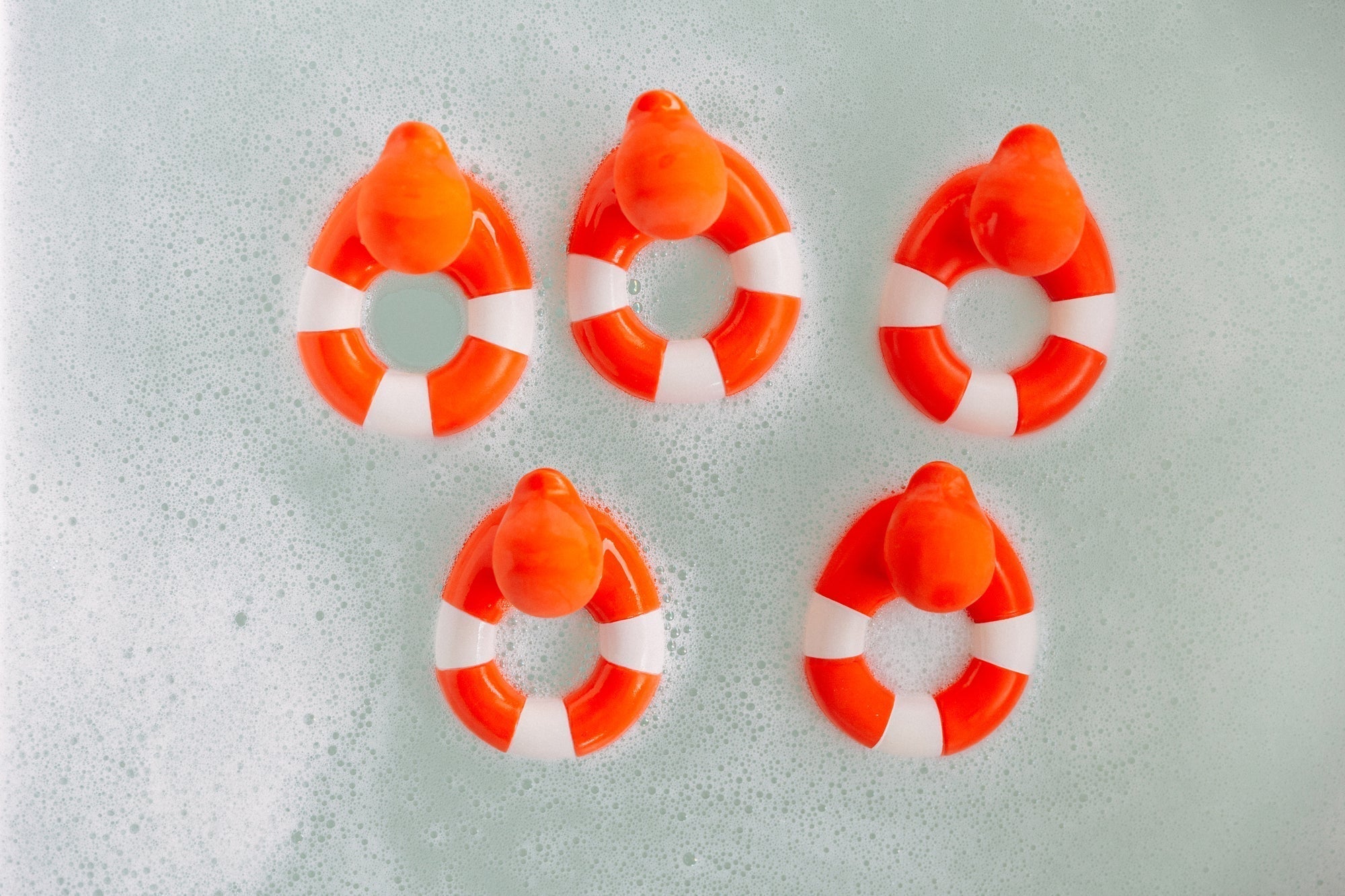Flo The Floatie rouge – Jouet de bain bébé – vue produit 11