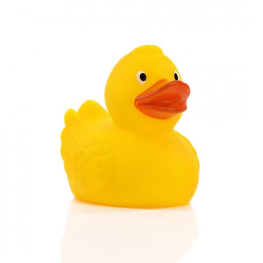 canard-jaune-avec-ailes-schnabels