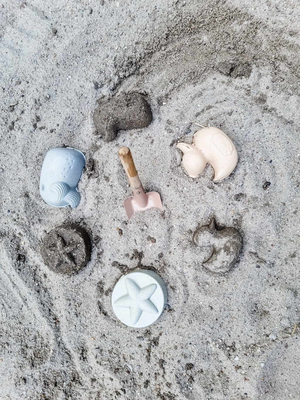 Set of duck sand molds