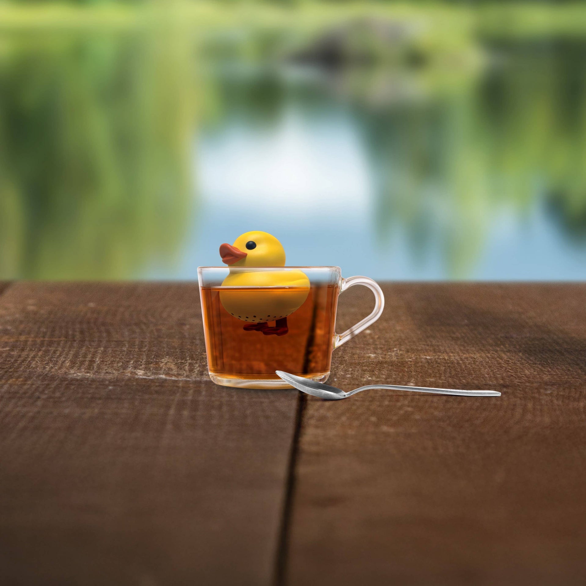 Tee-Ei mit gelber Ente