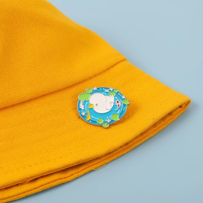 pins-canard-blanc-sur-leau-cdb