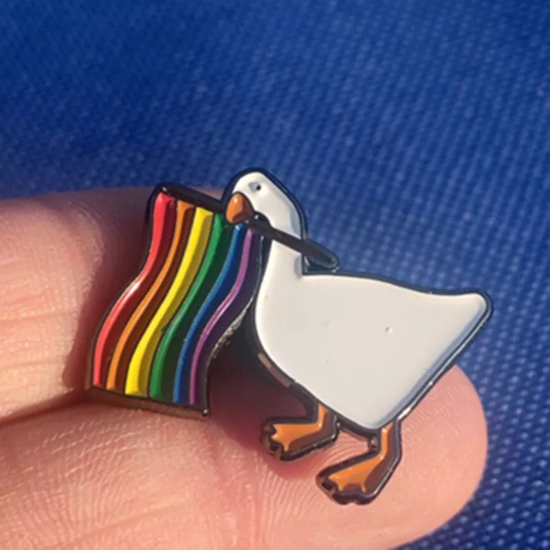 pins-canard-blanc-drapeau-lgbt-cdb