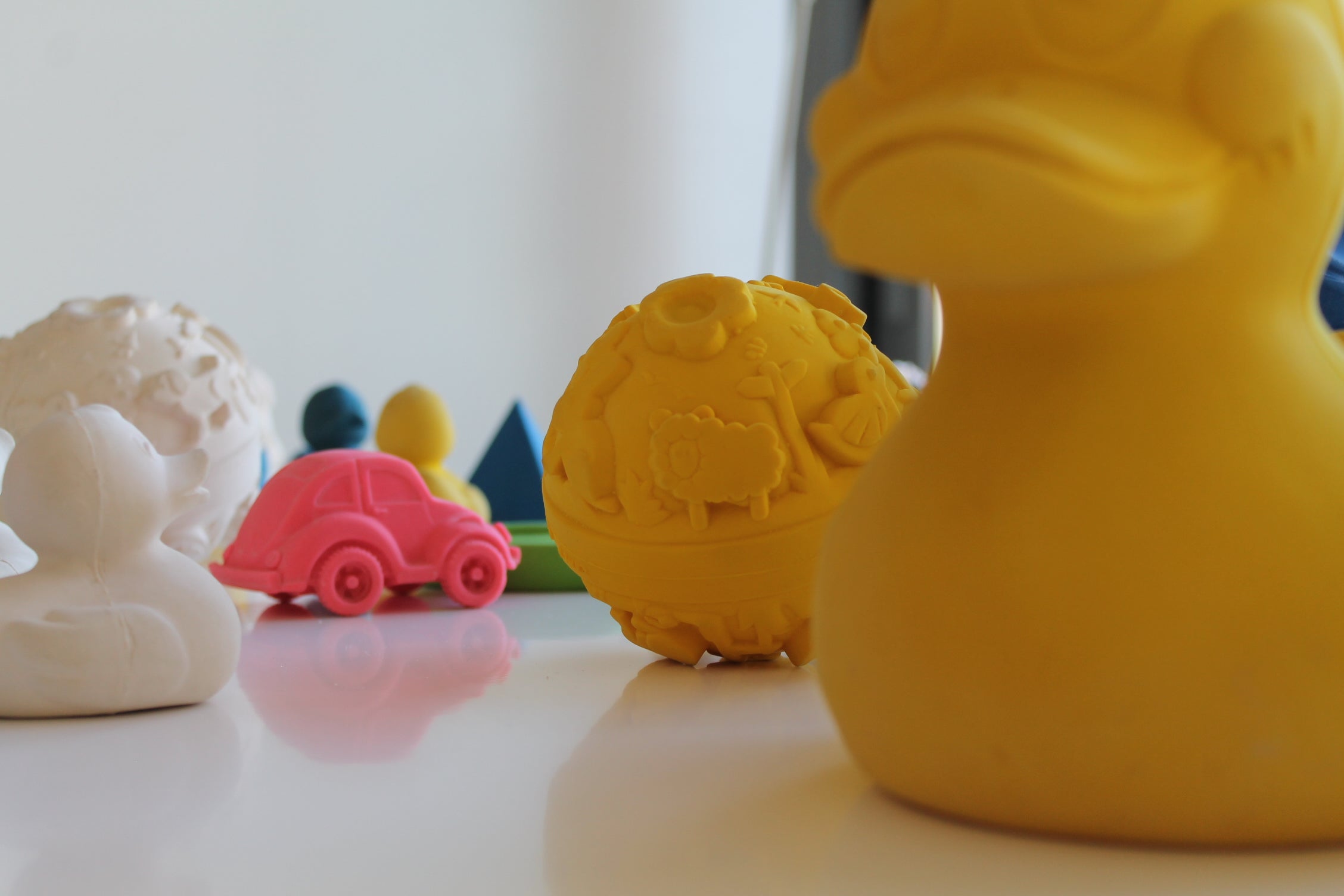 canard-monochrome-blanc-oli-carol