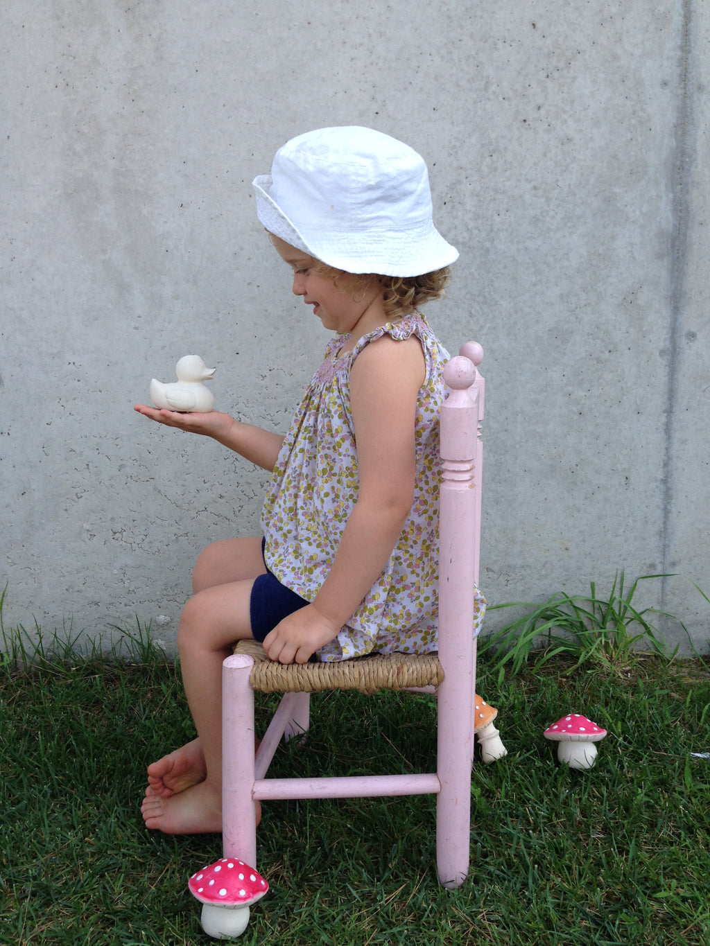 canard-monochrome-blanc-oli-carol